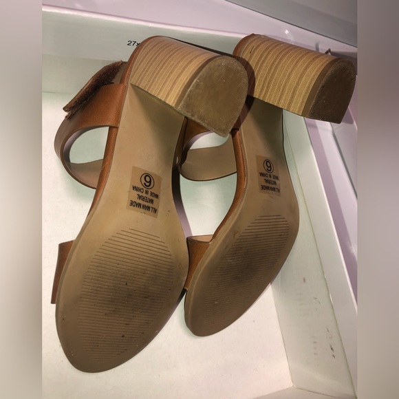 Cognac Peep Toe Low Stacked Heel Open Toe Ankle Heel Cutout Sandal - Picture 3 of 5